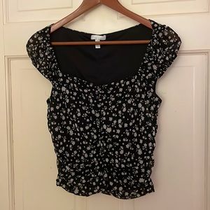 Black & white floral printed top